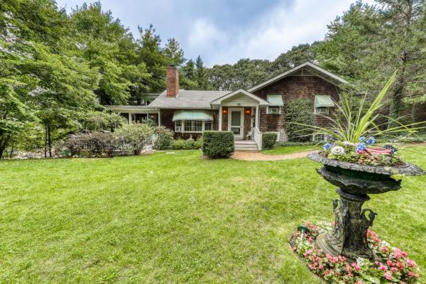 Four bedroom holiday home